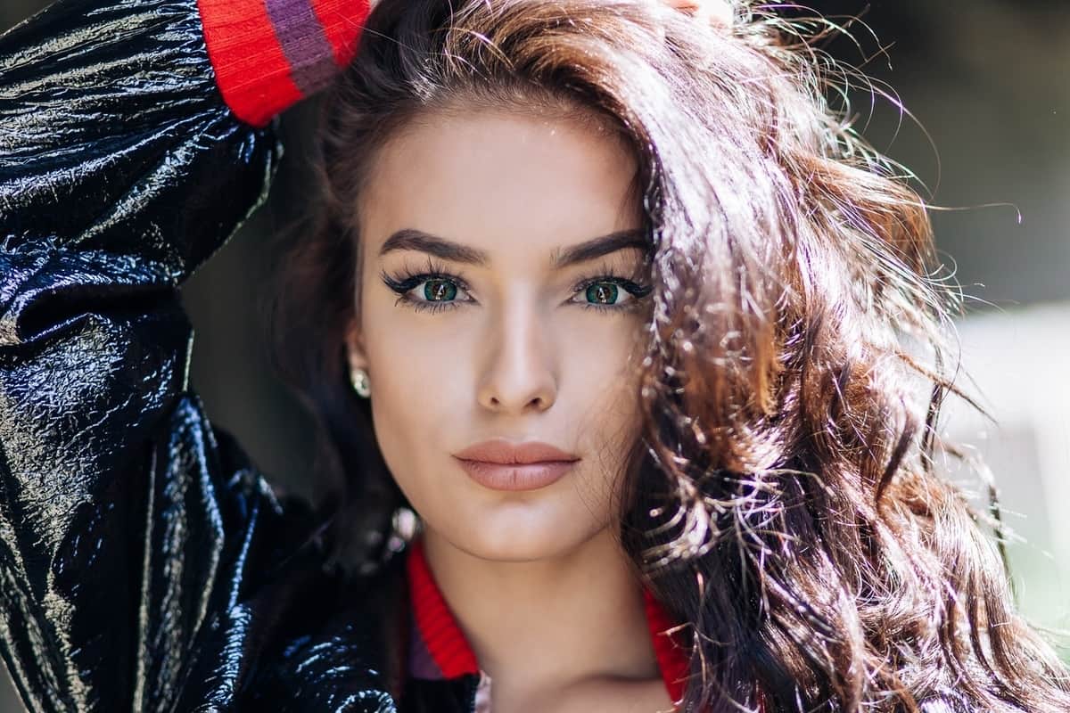 Tratamiento cejas Ourense Foto: Pexels